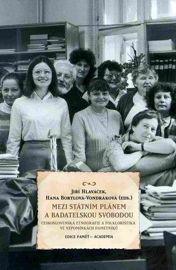 Mezi st�tn�m pl�nem a badatelskou svobodou